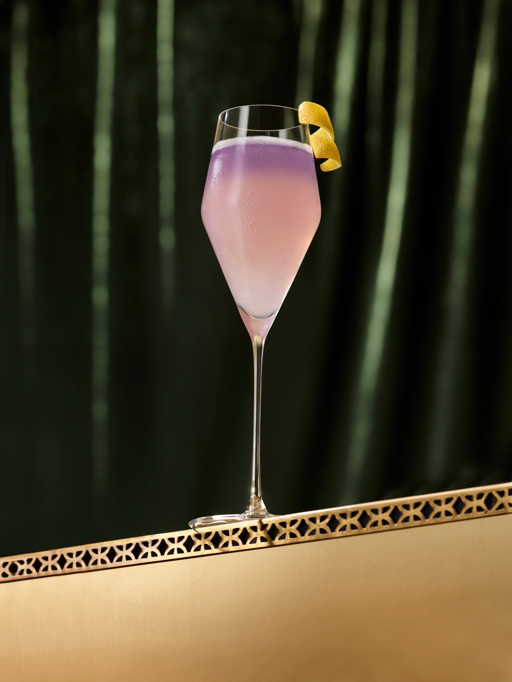 Sunset 75 – The Illusionist Distillery